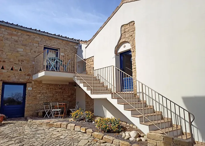 La Stradella Vacanze Апартаменты *